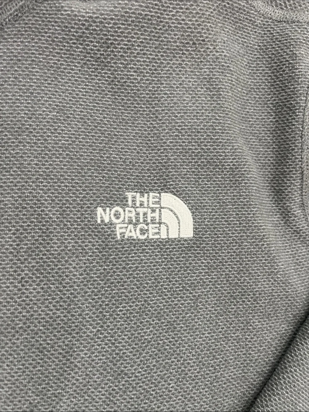 The North Face Men's Light Gray Half-Zip Pullover Sweater